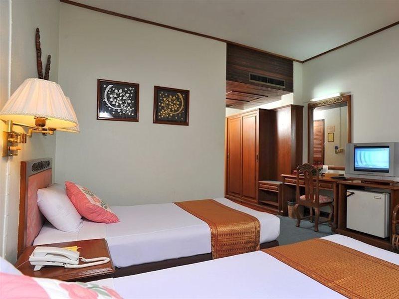 Maeyom Palace Hotel Пхрэ Экстерьер фото