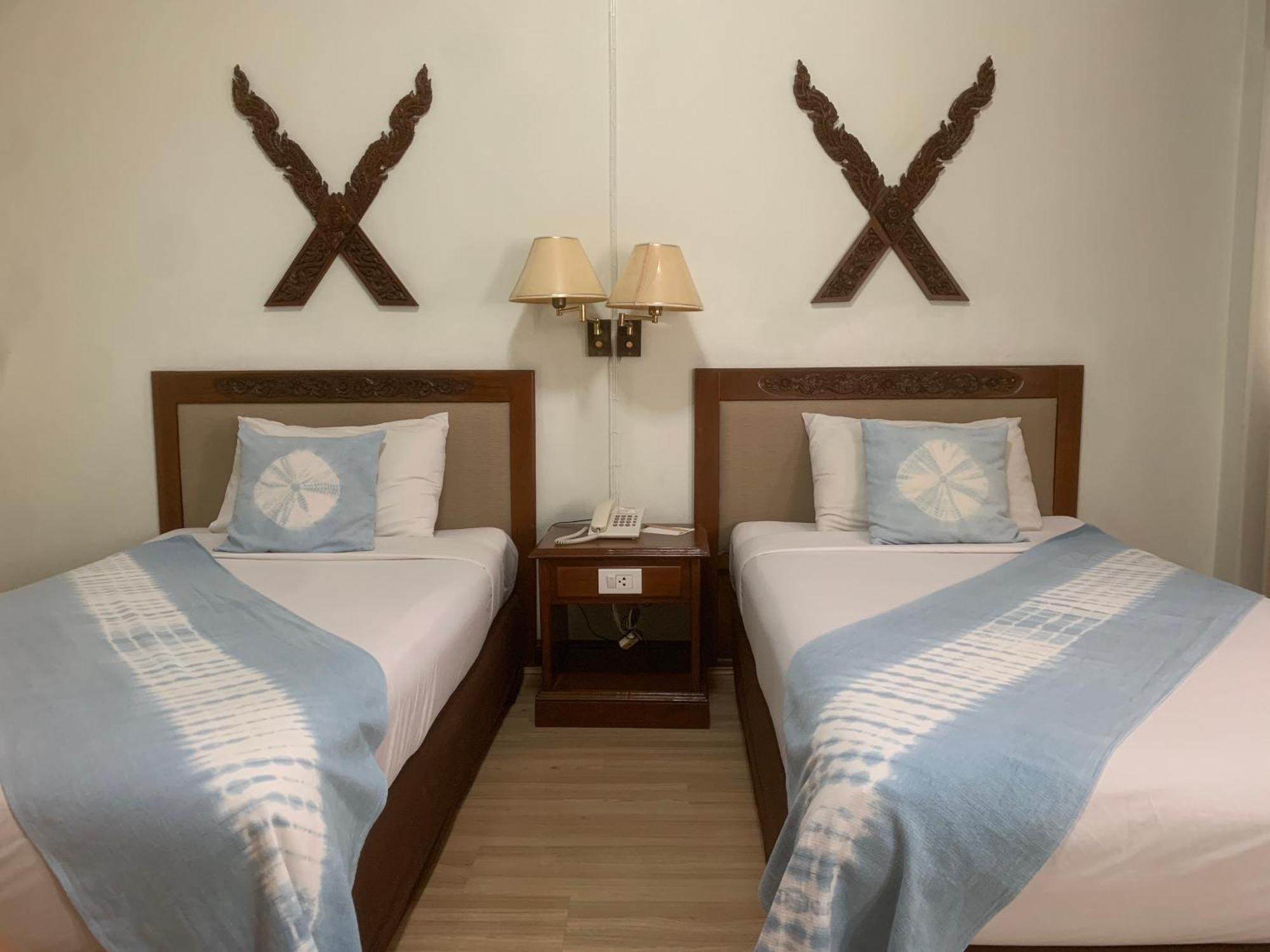 Maeyom Palace Hotel Пхрэ Экстерьер фото