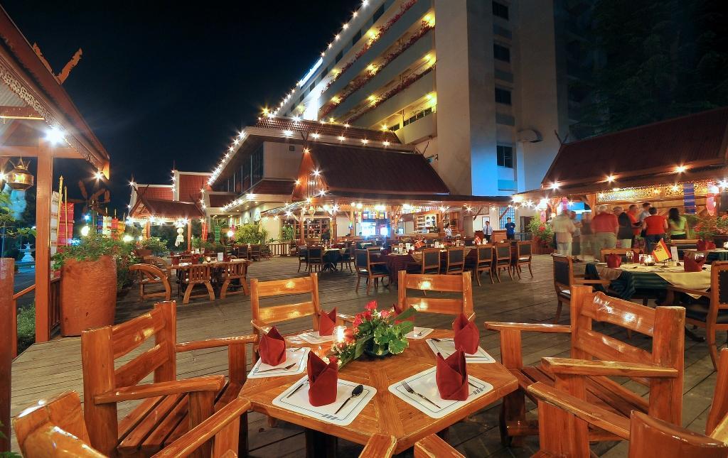 Maeyom Palace Hotel Пхрэ Экстерьер фото