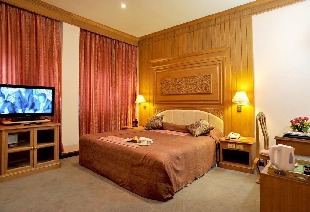 Maeyom Palace Hotel Пхрэ Экстерьер фото