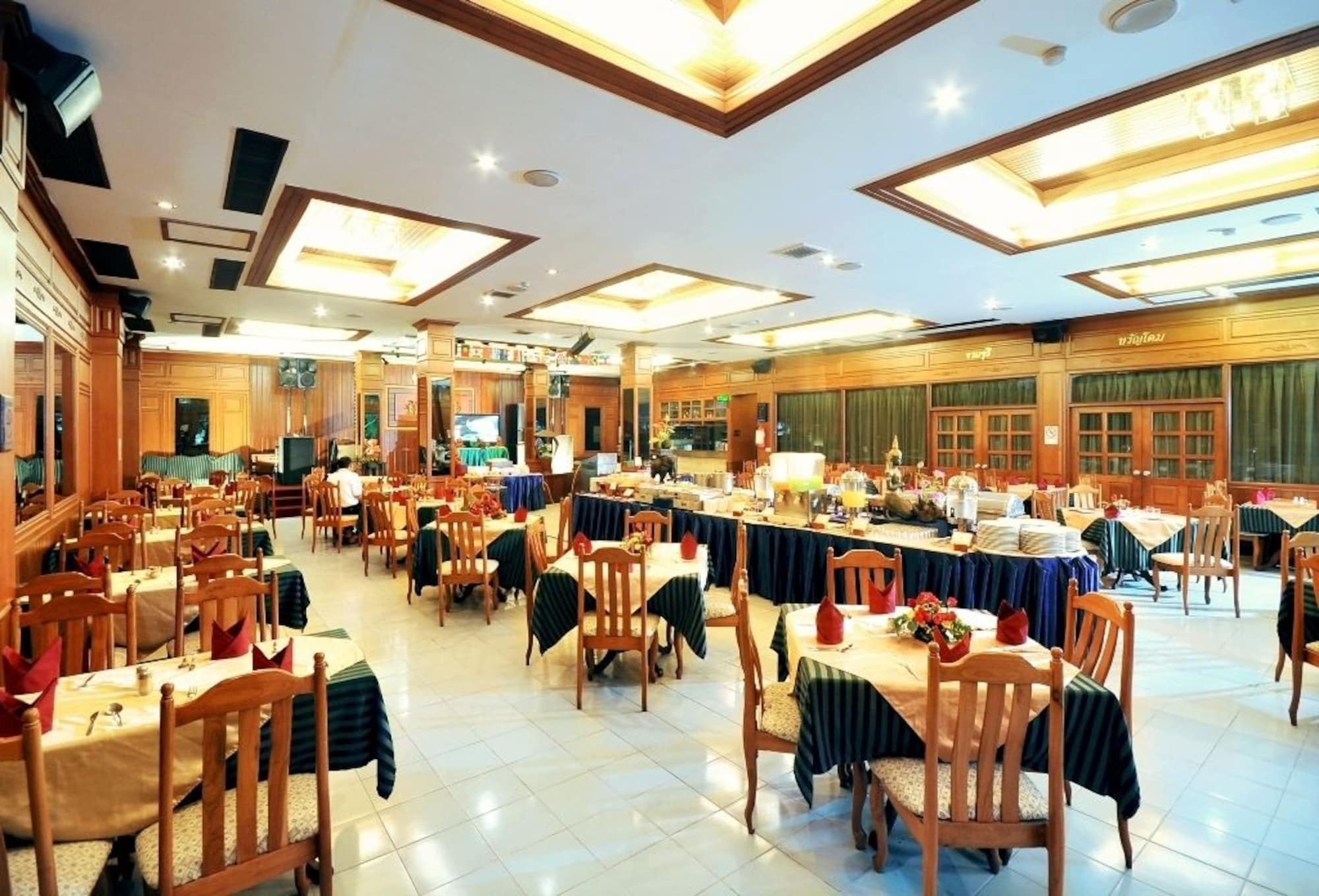 Maeyom Palace Hotel Пхрэ Экстерьер фото